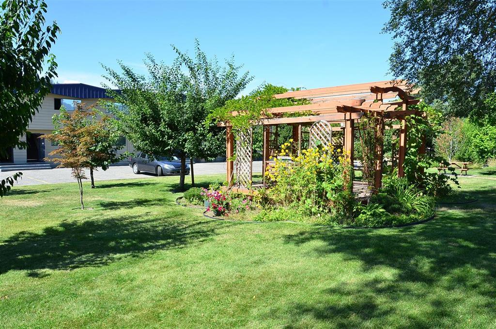 Canadas Best Value Inn Kelowna Esterno foto