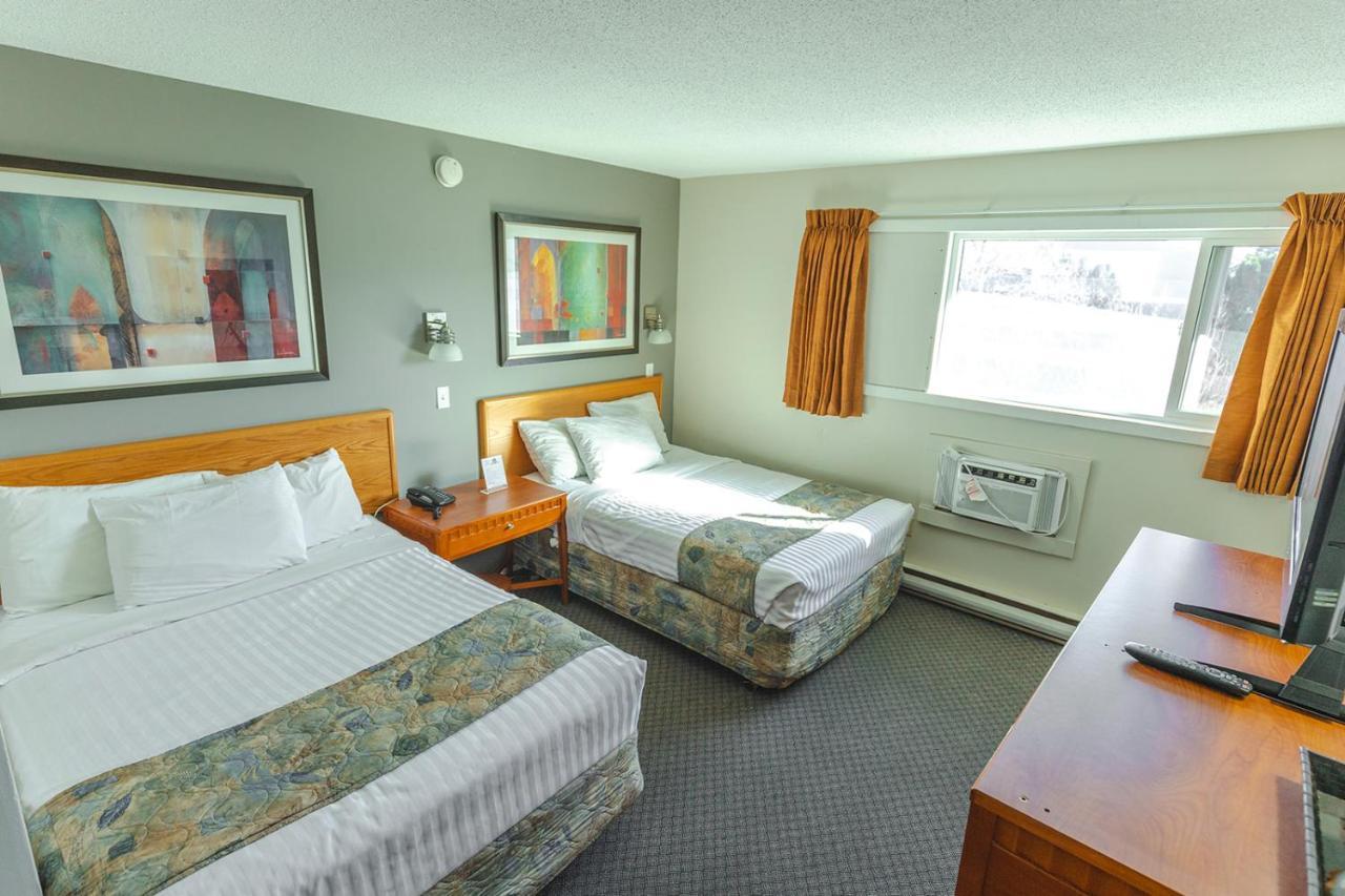 Canadas Best Value Inn Kelowna Esterno foto