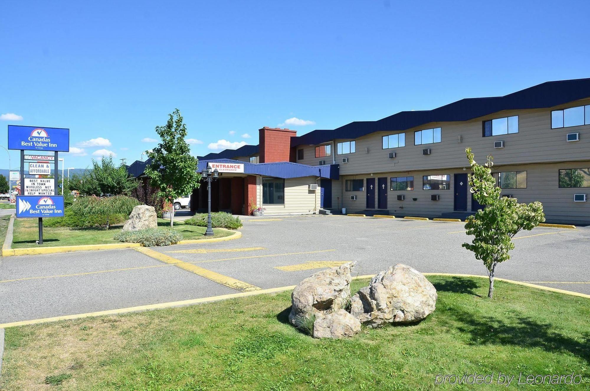Canadas Best Value Inn Kelowna Esterno foto