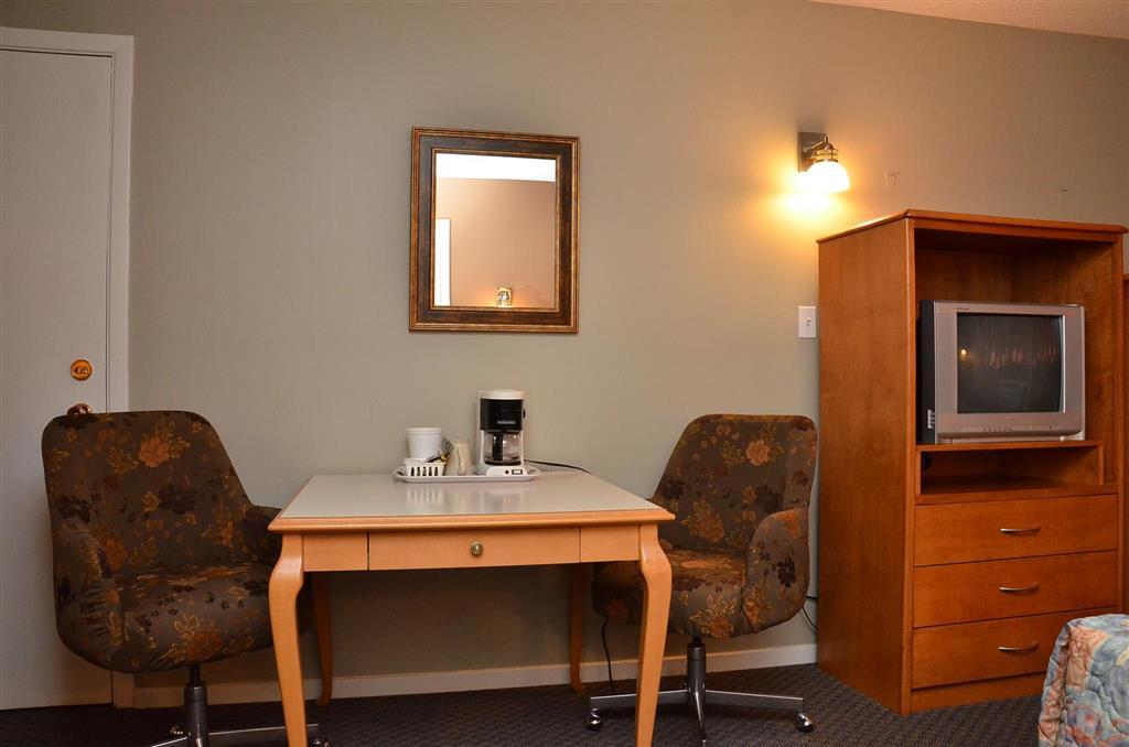 Canadas Best Value Inn Kelowna Camera foto
